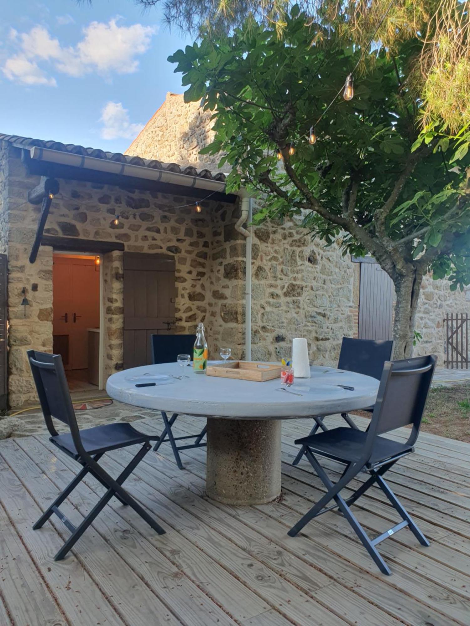 La Magnanerie Du Castanet Villa Banne Bagian luar foto