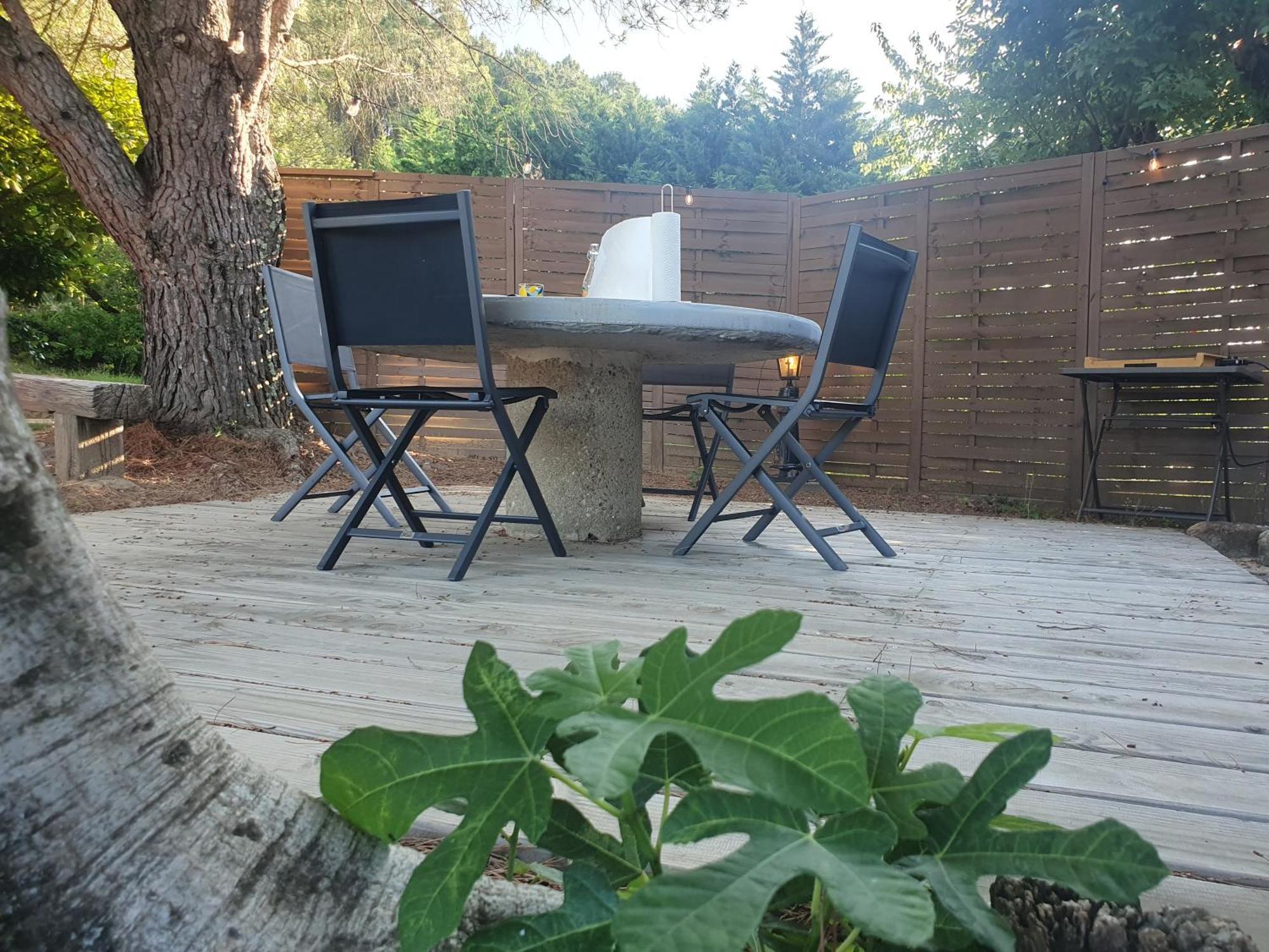 La Magnanerie Du Castanet Villa Banne Bagian luar foto