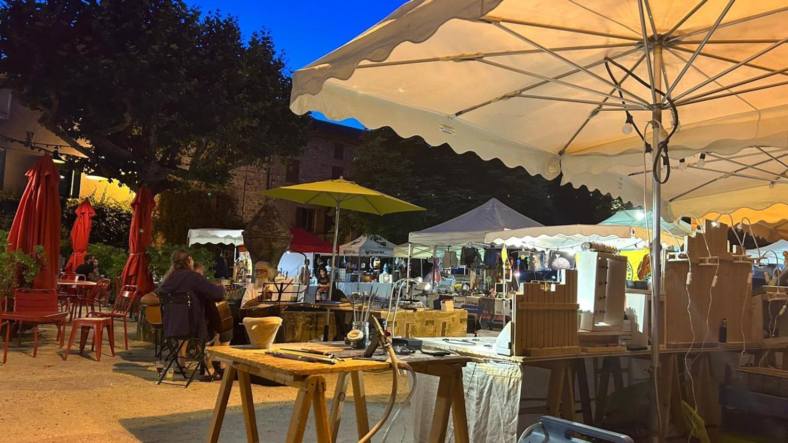 La Magnanerie Du Castanet Villa Banne Bagian luar foto